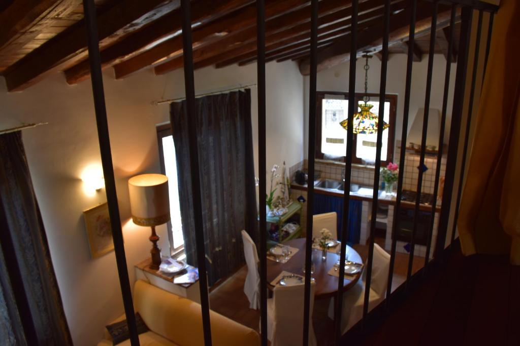 Łóżko lub łóżka w pokoju w obiekcie Al Castello di Leprignano