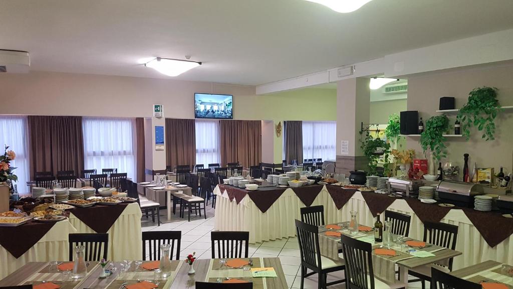 Restaurace v ubytování Hotel Senyor