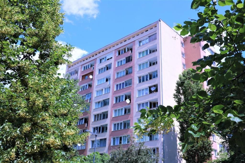 Budova, v ktorej sa apartmán nachádza