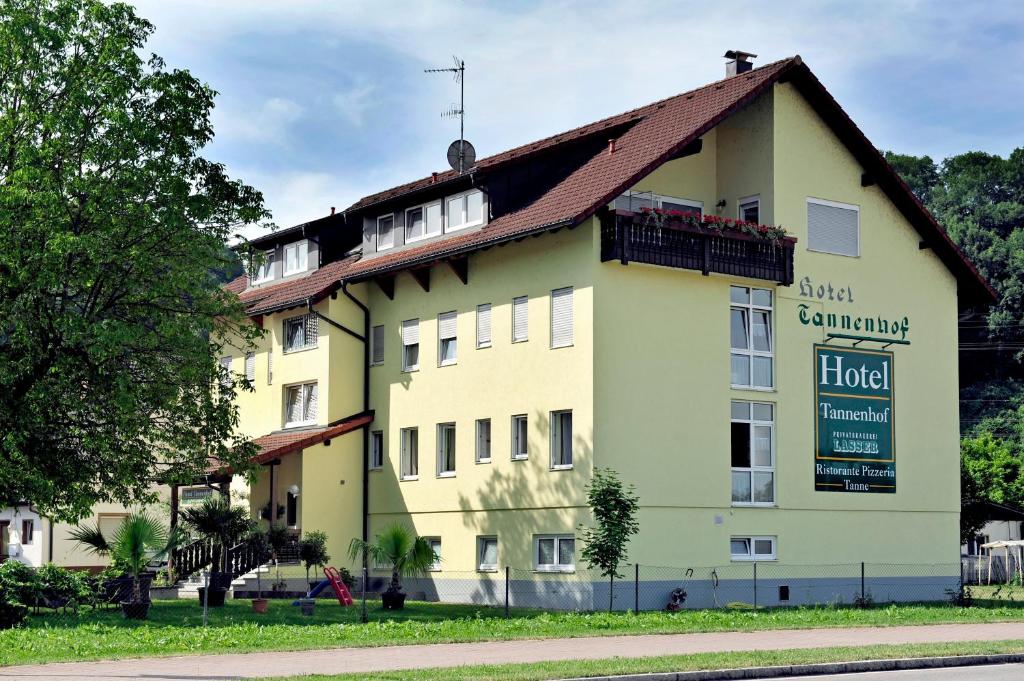 Hoone, kus hotell asub