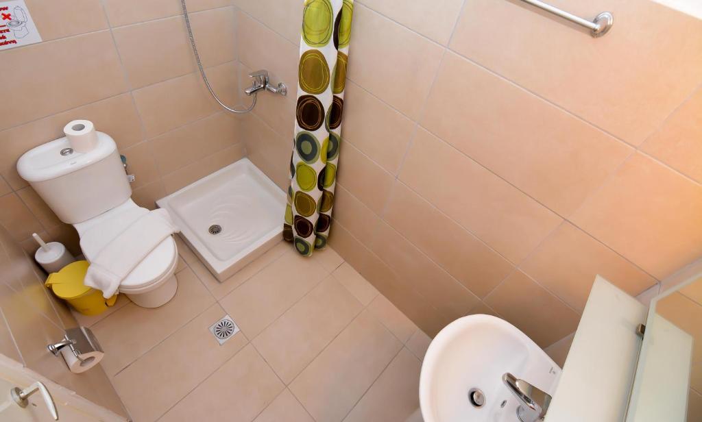 Koupelna v ubytování Costa Hotel
