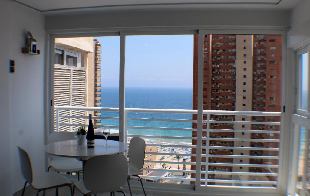 CABALLOS PREMIUM 16-F Levante Beach