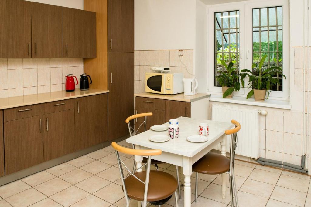 Eldhús eða eldhúskrókur á BP Hostel Gdynia