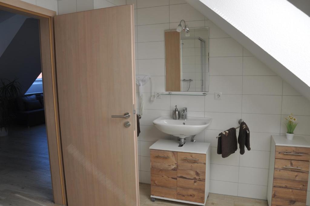 Kiefer-Apartments - Studio Apartment