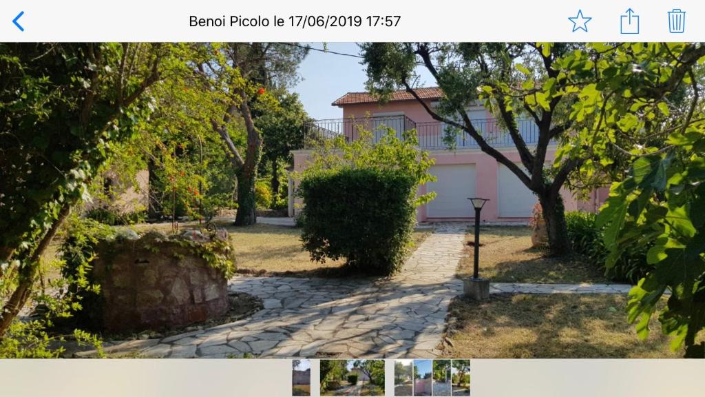 En have udenfor VILLA SOUVENIR