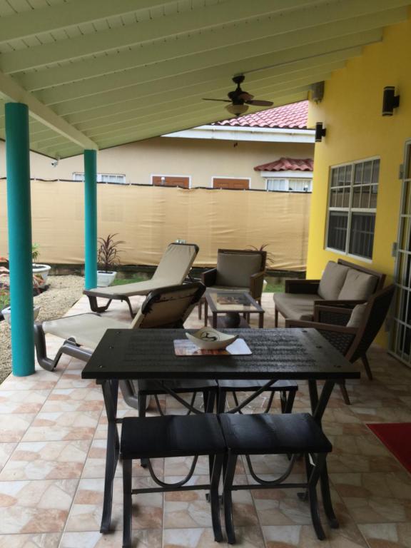 Posezení v ubytování CC Best Villas Tobago