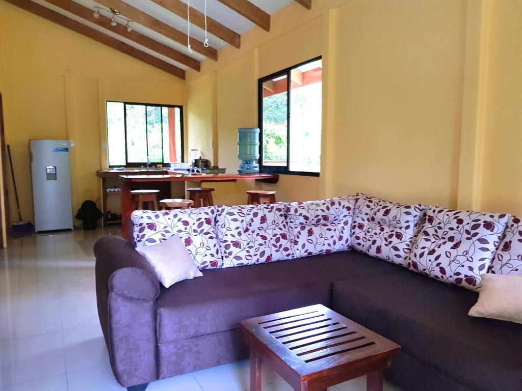 Posezení v ubytování Hotel & Cabinas Nadine