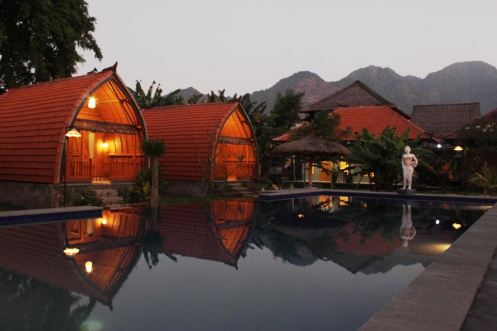 Kubu Padi Wooden House - 15