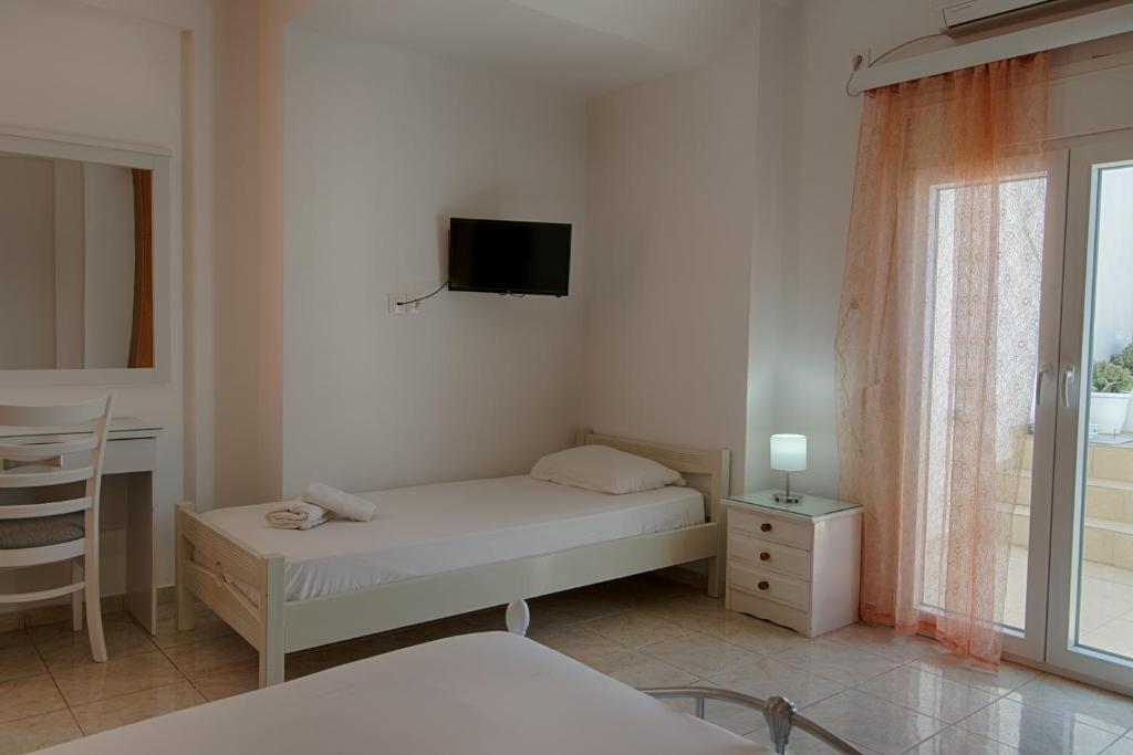 Wisteria Apartments - Standard Apartment