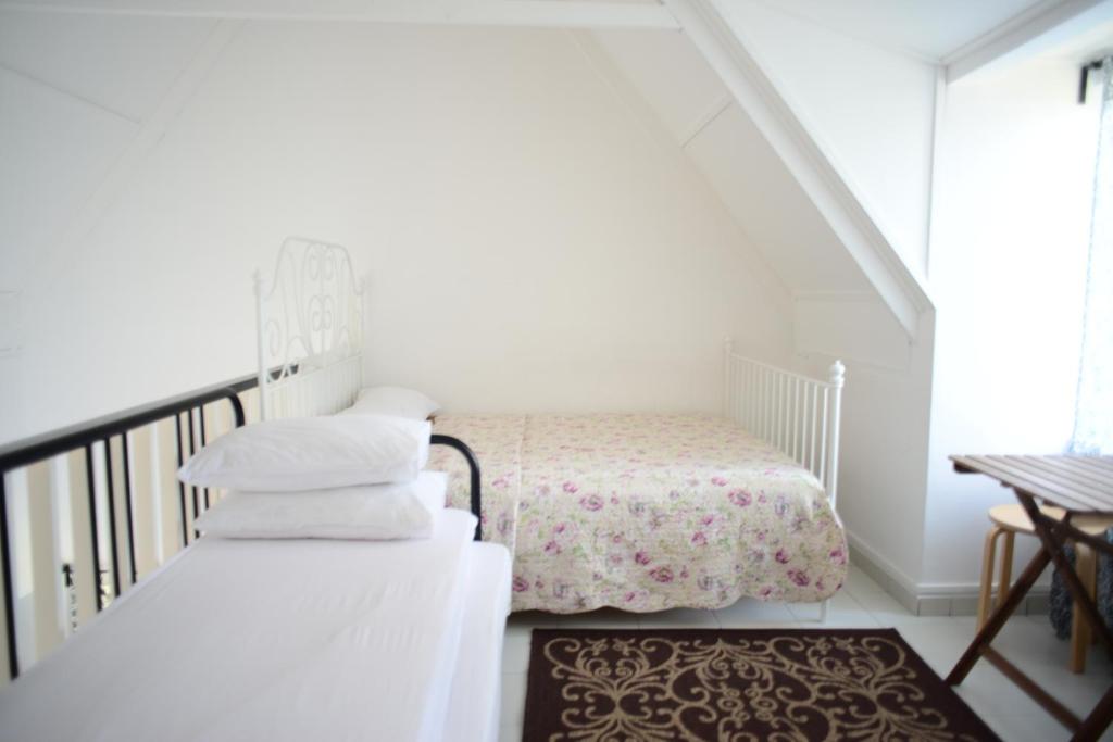 Tiny Boutique Habitat - Sala Familiar Con Vista Al Jardín