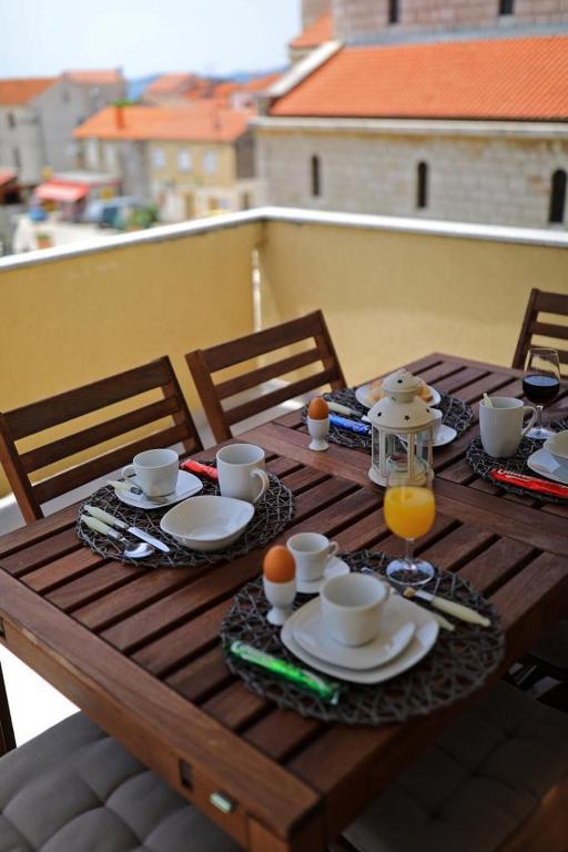 Možnosti raňajok pre hostí v ubytovaní Luxury Apartment RougeMarin