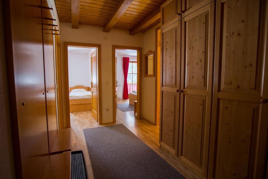 Postel nebo postele na pokoji v ubytování Bolfenk lodge apartment