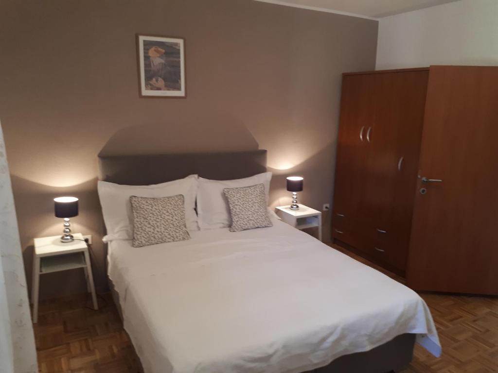 Apartments & Rooms Formenti - 11