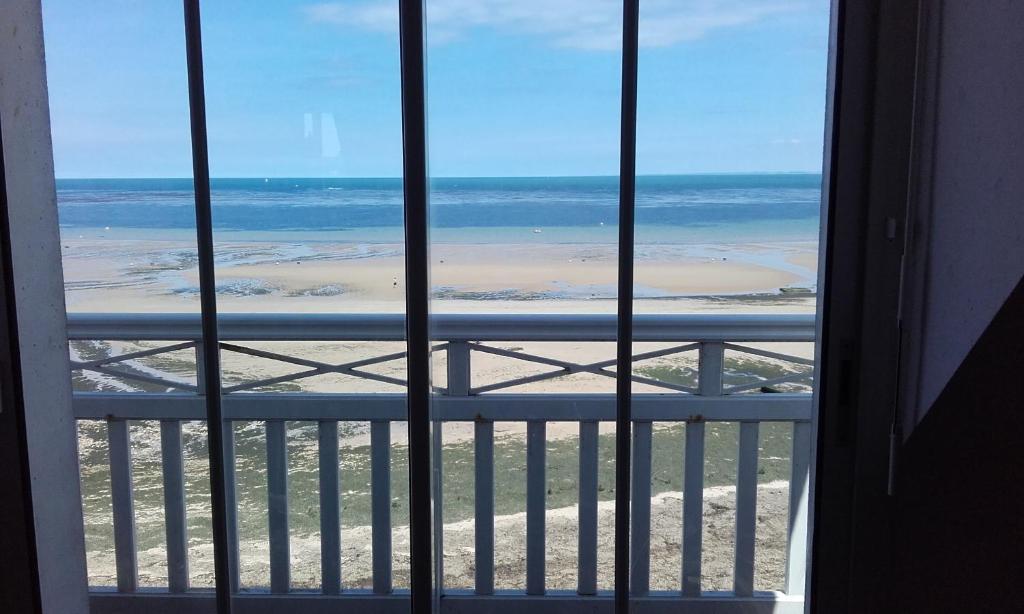 Φωτογραφία από το άλμπουμ του NEPTUNE σε Lion-sur-Mer