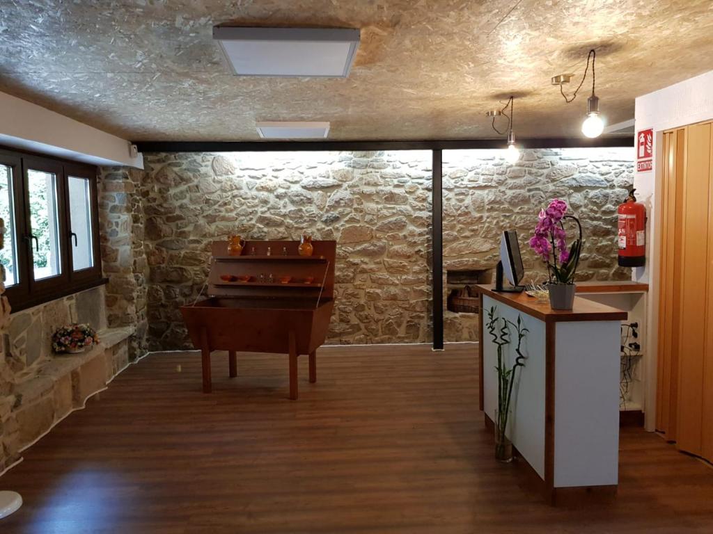 Virxe da O, Mazaricos – Updated 2022 Prices