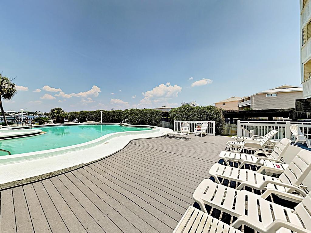 New Listing Old River Condo With Pool Boat Slip Condo Pensacola Updated 2021 Prices