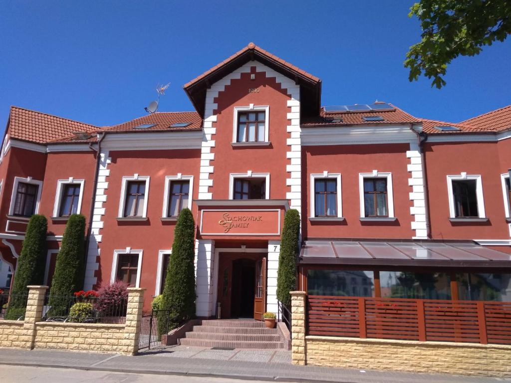 Здание апартаментов/квартиры