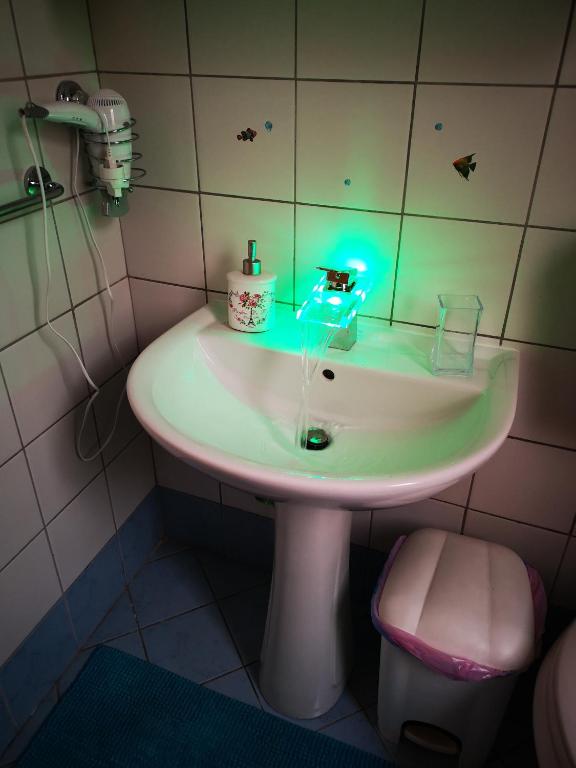A bathroom at B&B Casa Valeria