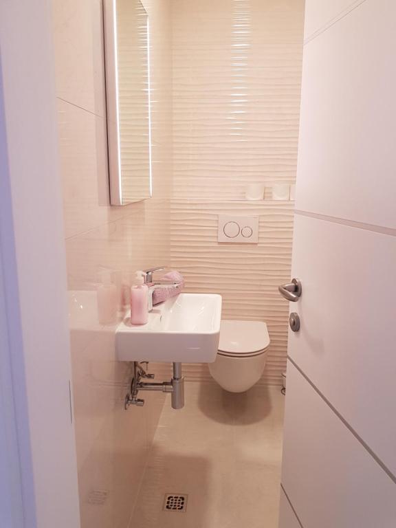 Koupelna v ubytování Apartmani MARELLA