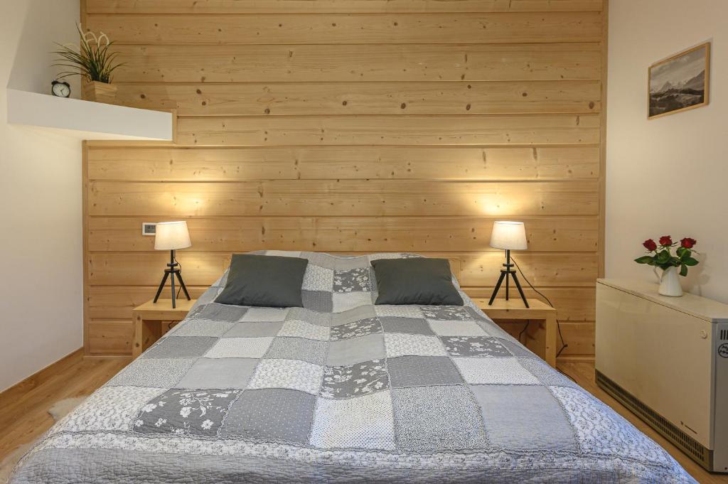 Posteľ alebo postele v izbe v ubytovaní Apartament pod Skocznią