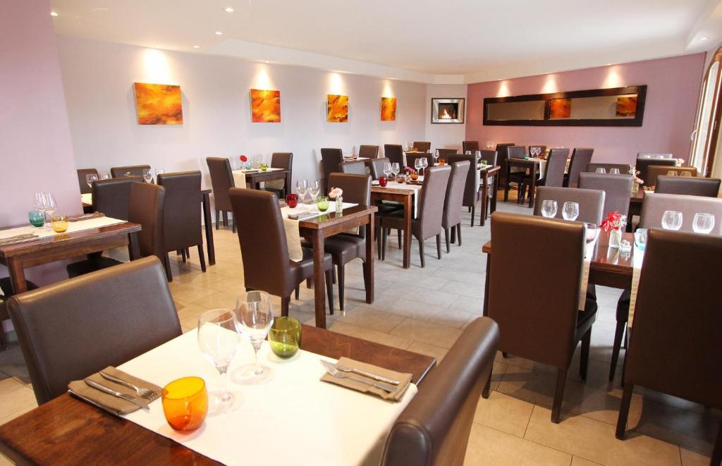 Restaurace v ubytování Logis Hotel Cara Sol