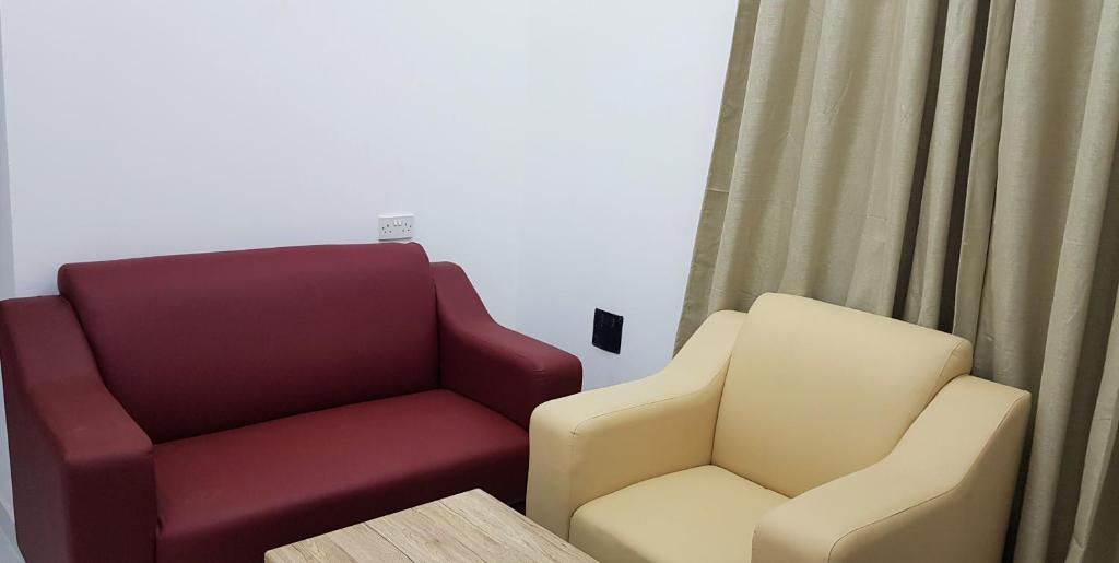 Posezení v ubytování Duqm Suites
