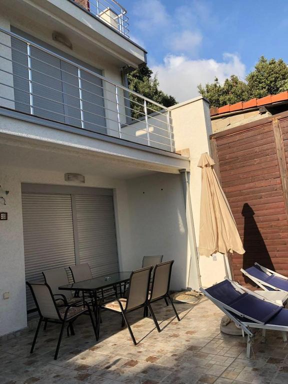 Balkón nebo terasa v ubytování Apartman Ail 2