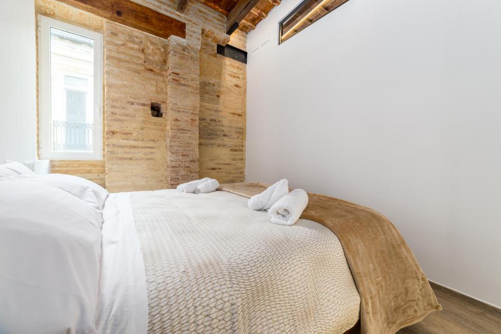 FLORIT FLATS - CATHEDRAL LUXURY TERRACE FLAT 2BR 2BA AC Wifi ...