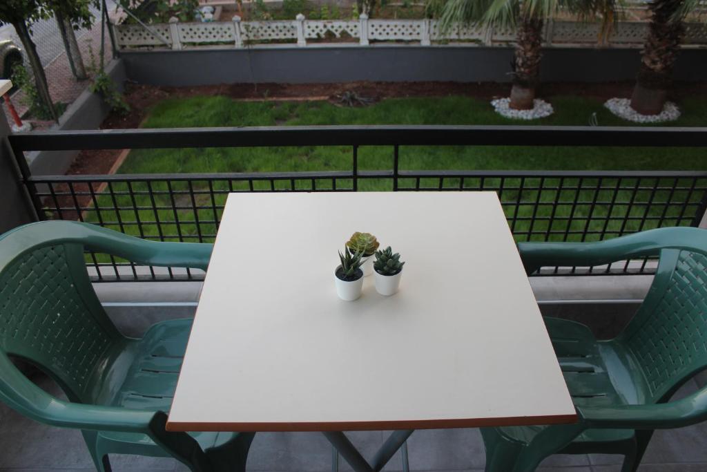 A balcony or terrace at El Mundo Suites