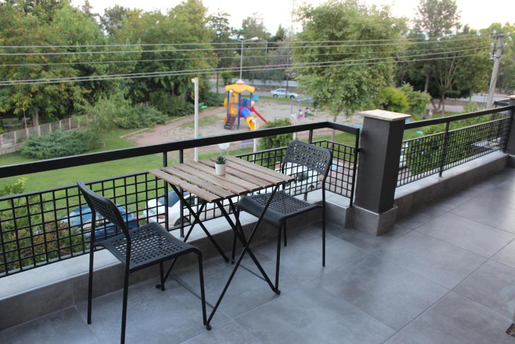 A balcony or terrace at El Mundo Suites