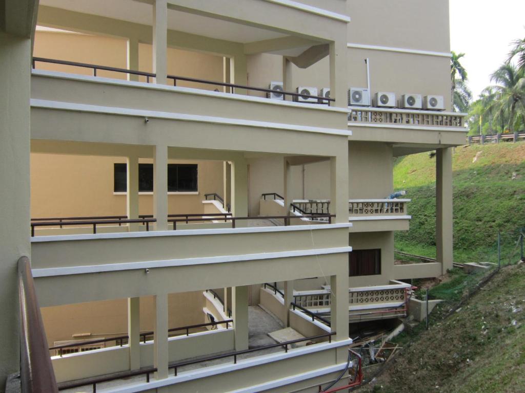 Balkoni atau teres di Paradise Lagoon Apartment
