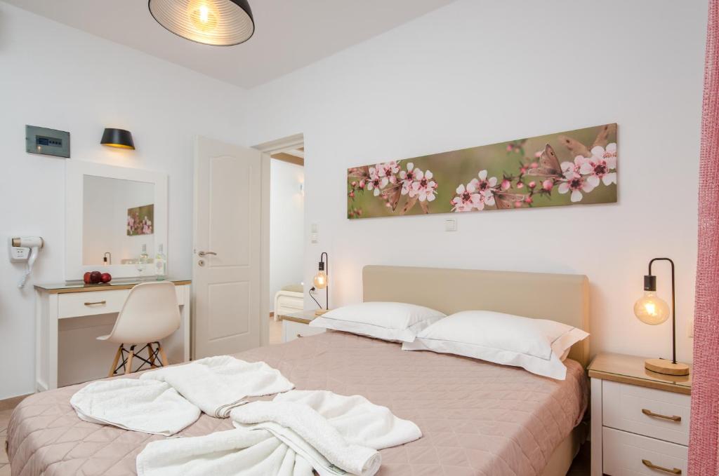 Antonia Studios - 11