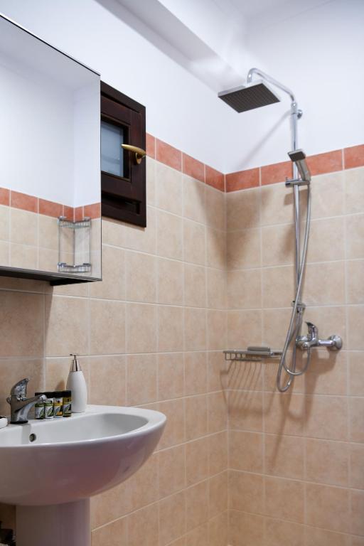 Koupelna v ubytování Anemi Superior Deluxe Suite