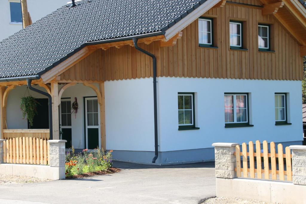 Budova, v ktorej sa dovolenkový dom nachádza