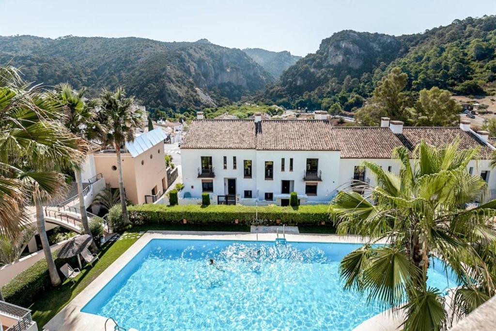 SPACIOUS FAMILY DUPLEX POOLS GYM SPA WIFI NETFLIX, Benahavís ...