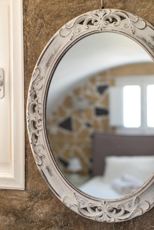 Wisteria Apartments - 4