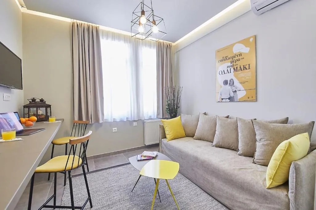 Old Athens style 1bdr with Acropolis view rooftop!, Athens, Greece