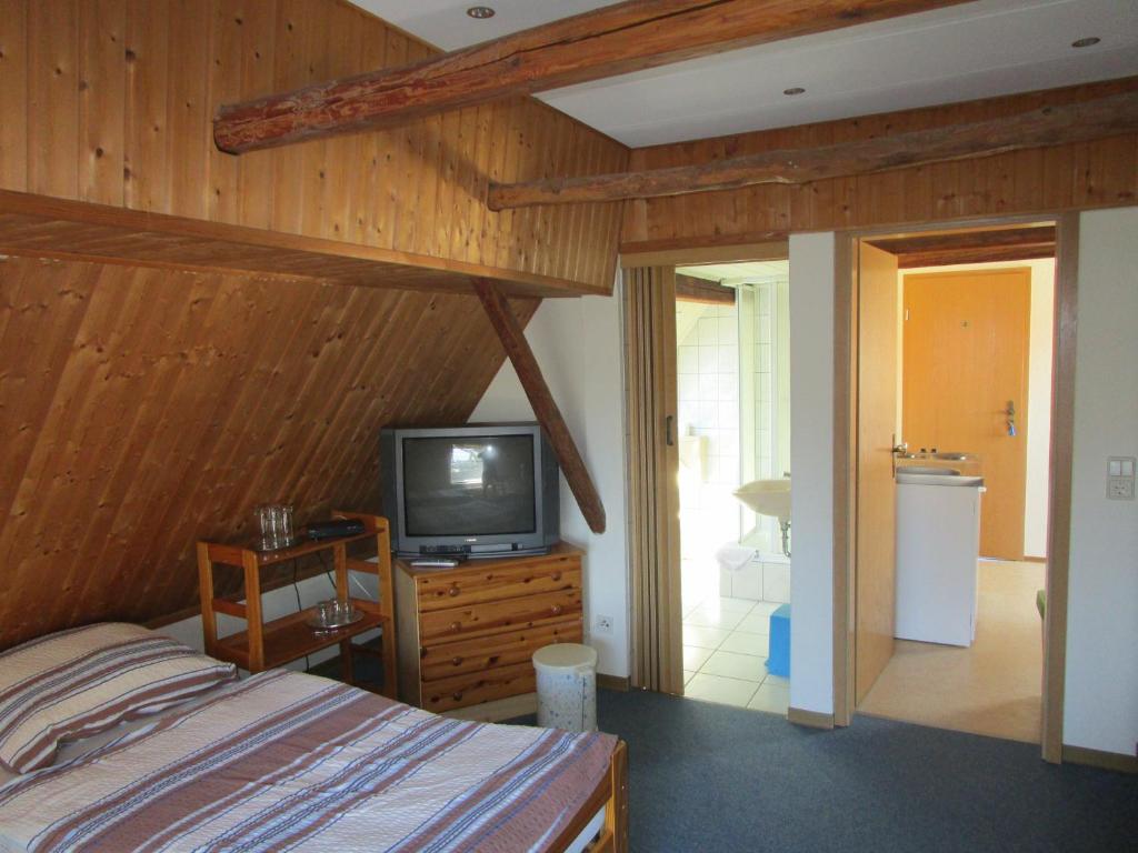 Pension Sabine - Quadruple Room With Bathroom