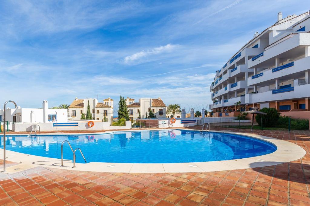 Bazén v ubytování Penthouse Duquesa Suites nebo v jeho okolí