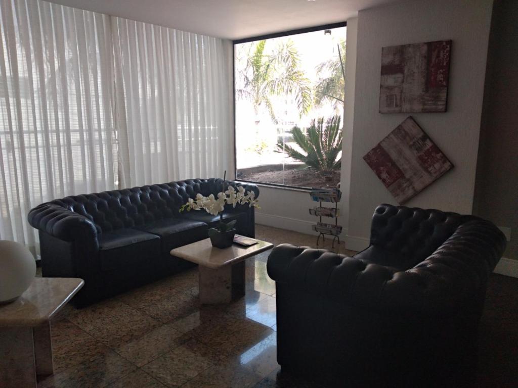  Plaza Suite Hotel