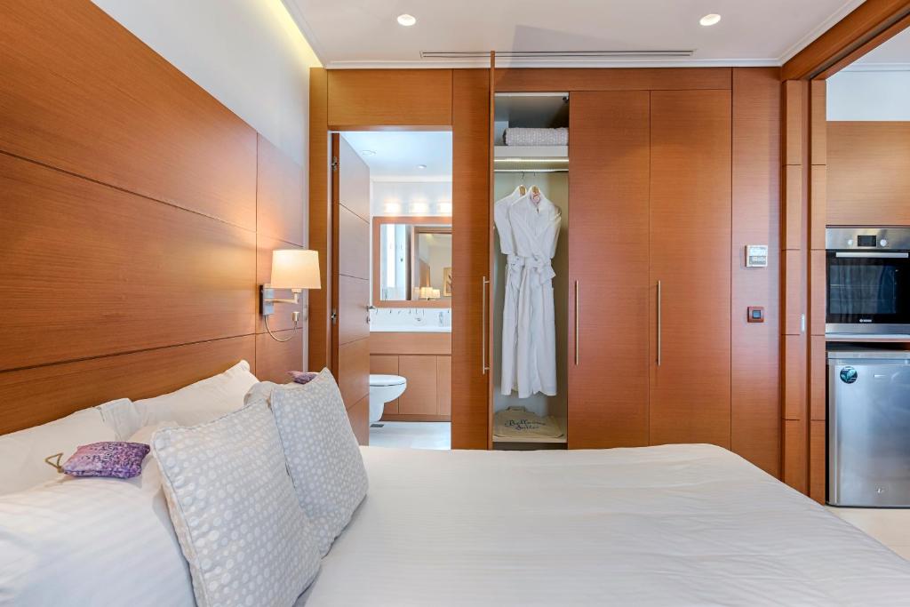 Bellevue On The Beach Suites - 17