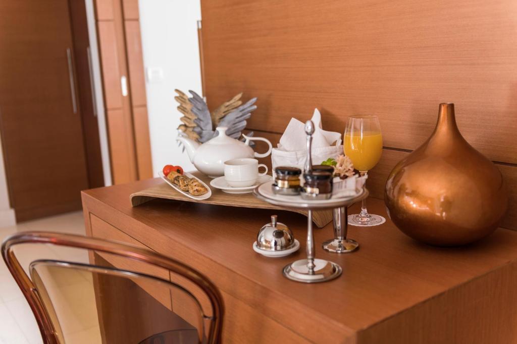 Bellevue On The Beach Suites - 5