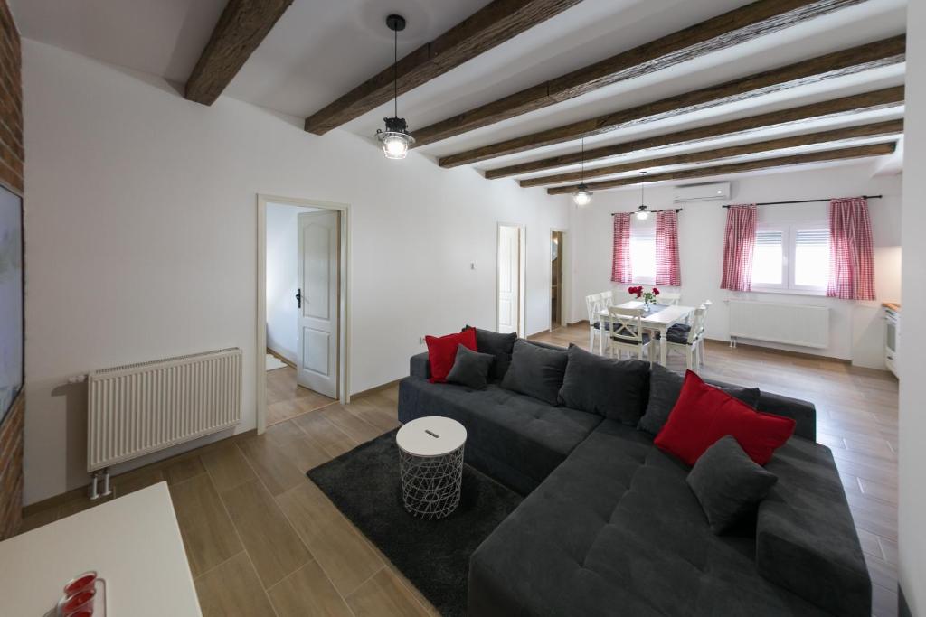 Posedenie v ubytovaní House Smolčić