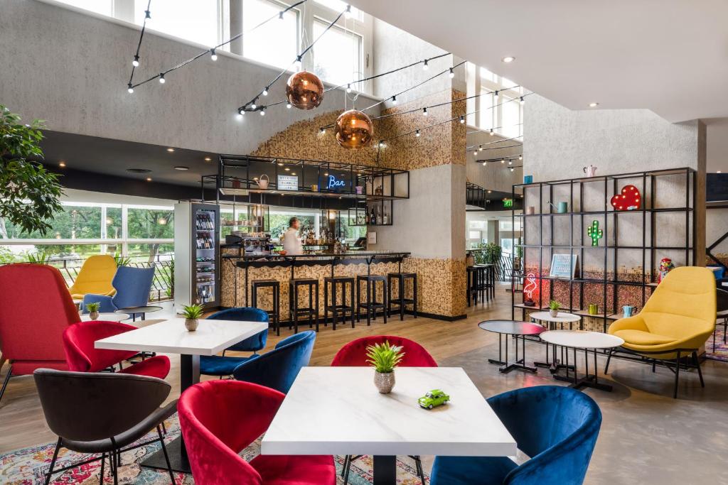 Reštaurácia alebo iné gastronomické zariadenie v ubytovaní ibis Budapest Castle Hill