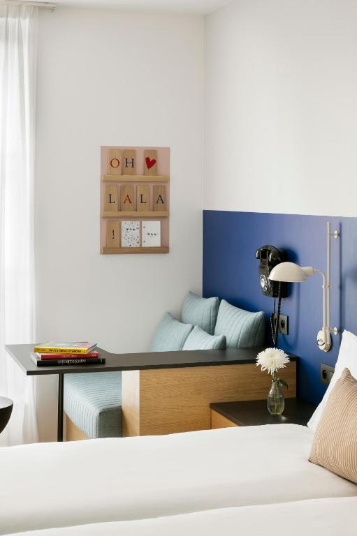 Oh la la ! Hotel Bar Paris Bastille - 2