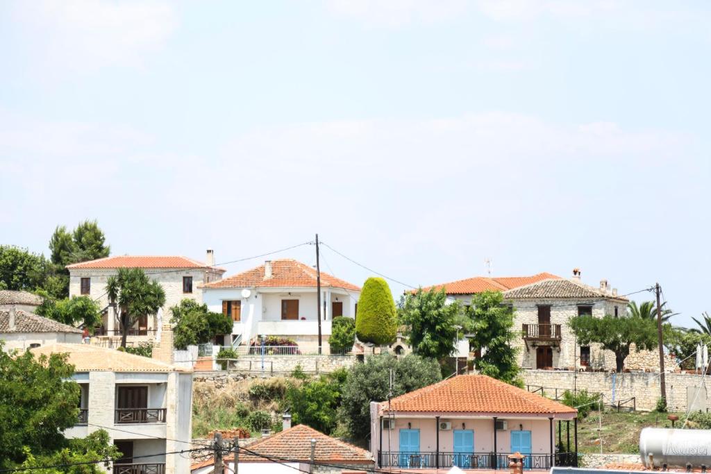 Gallery image of Yannis Apartments in Afitos