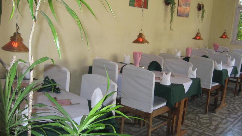 Restoran või mõni muu söögikoht majutusasutuses Hotel Yeti