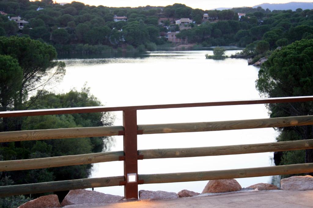 a view of the allegheny river from the overlook of the house at LAS CABAÑAS DEL LAGO más pase piscina las 2 columnas Del 1 junio 2026 al 30 agosto 2026 in Córdoba
