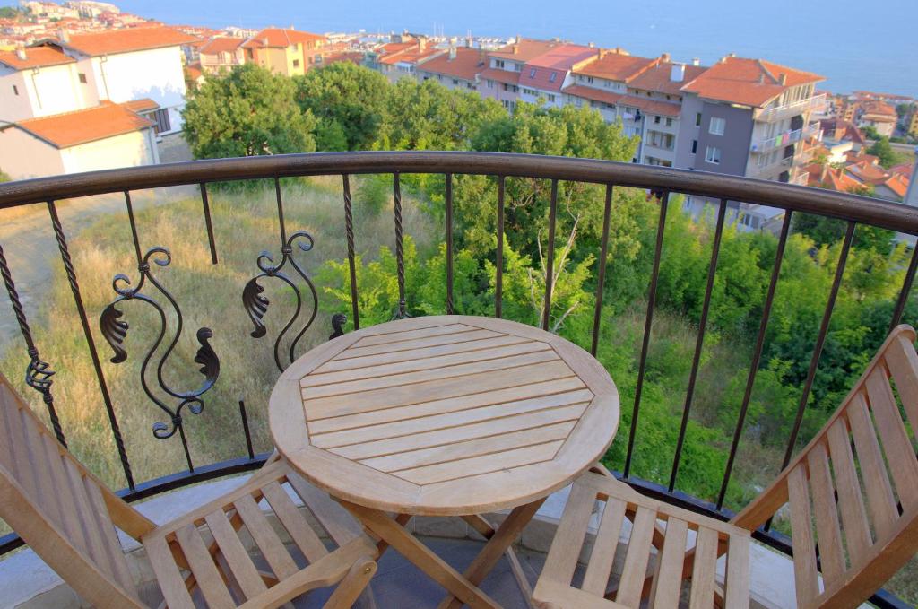 Queen Room with Sea View