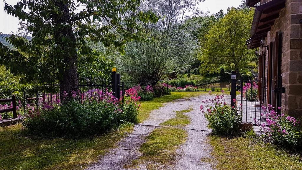 A garden outside Agriturismo Il Falco del Monte Fumaiolo